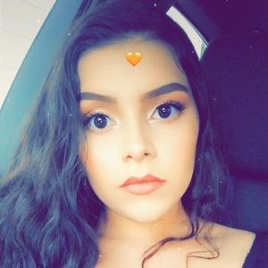 Meet your Posher, Cassandra